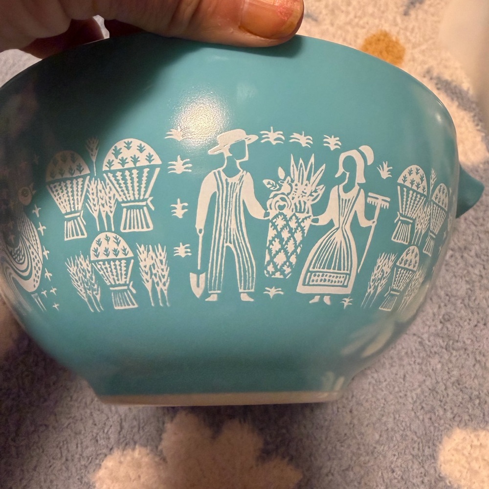 Vintage Pyrex Amish Butterprint Cinderella Blue and White Mixing Bowls Set of 3 - Picture 2 of 8